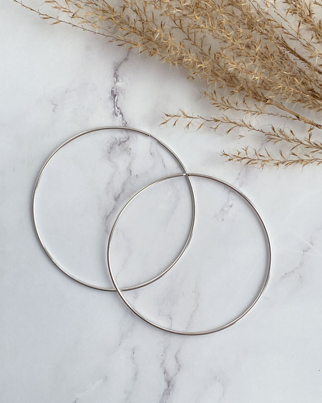 Large Smooth Hoops