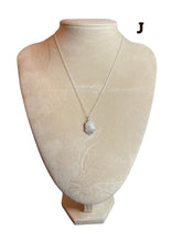 Load image into Gallery viewer, Sterling Silver Chain &amp; Small Pendant
